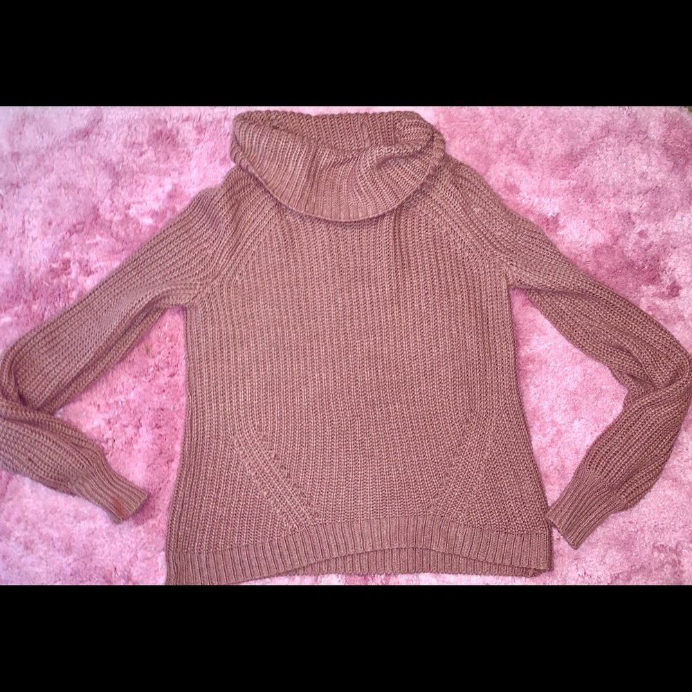 Long sleeve turtle neck sweater